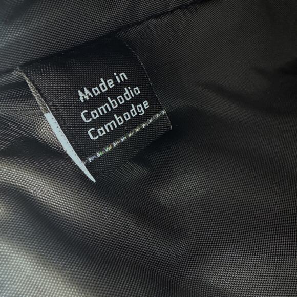 KATE SPADE New York Spade Flower Quilted Cosmetic Pouch in Black - Picture 11 of 12